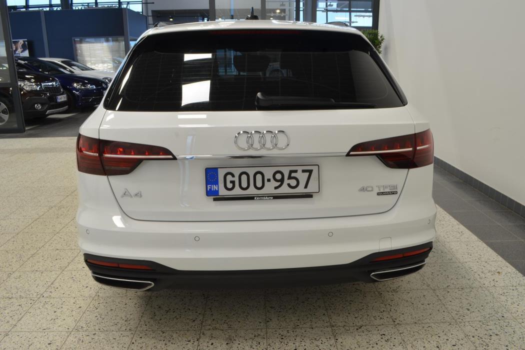 AUDI A4 2021