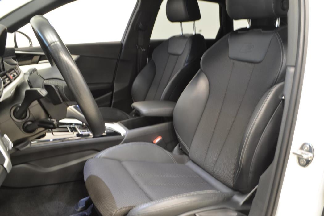 AUDI A4 2021