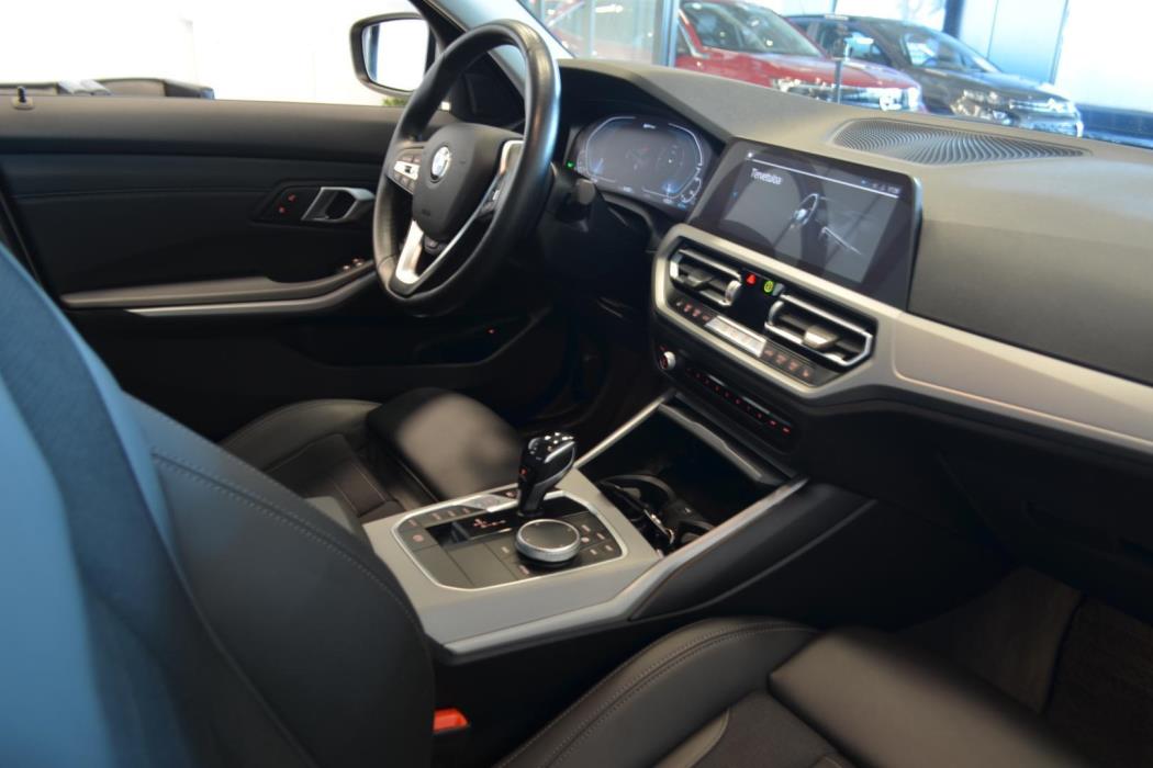 BMW 330 2020