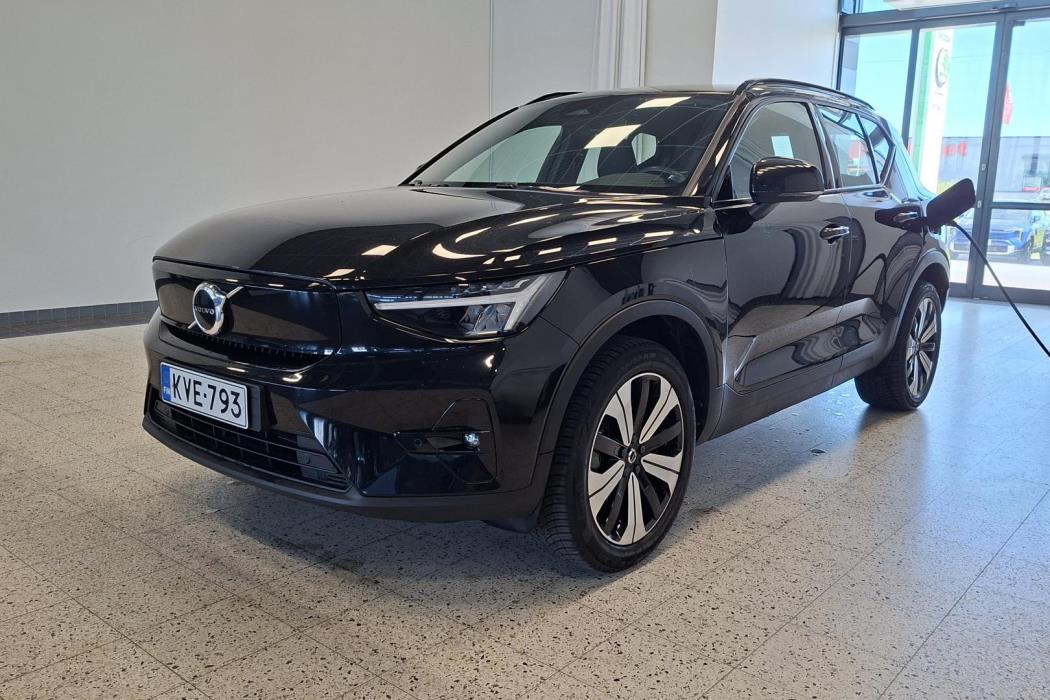 VOLVO XC40 2023