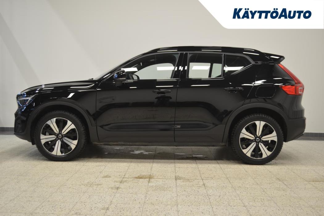 VOLVO XC40 2023