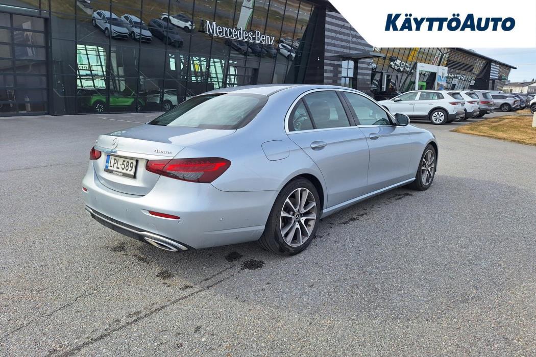 MERCEDES-BENZ E 2021