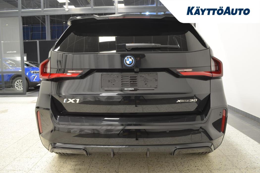 BMW iX1 2026