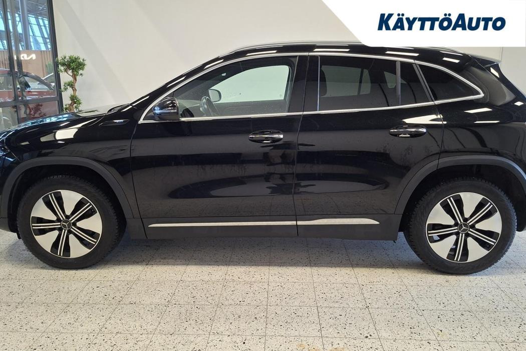 MERCEDES-BENZ EQA 2022