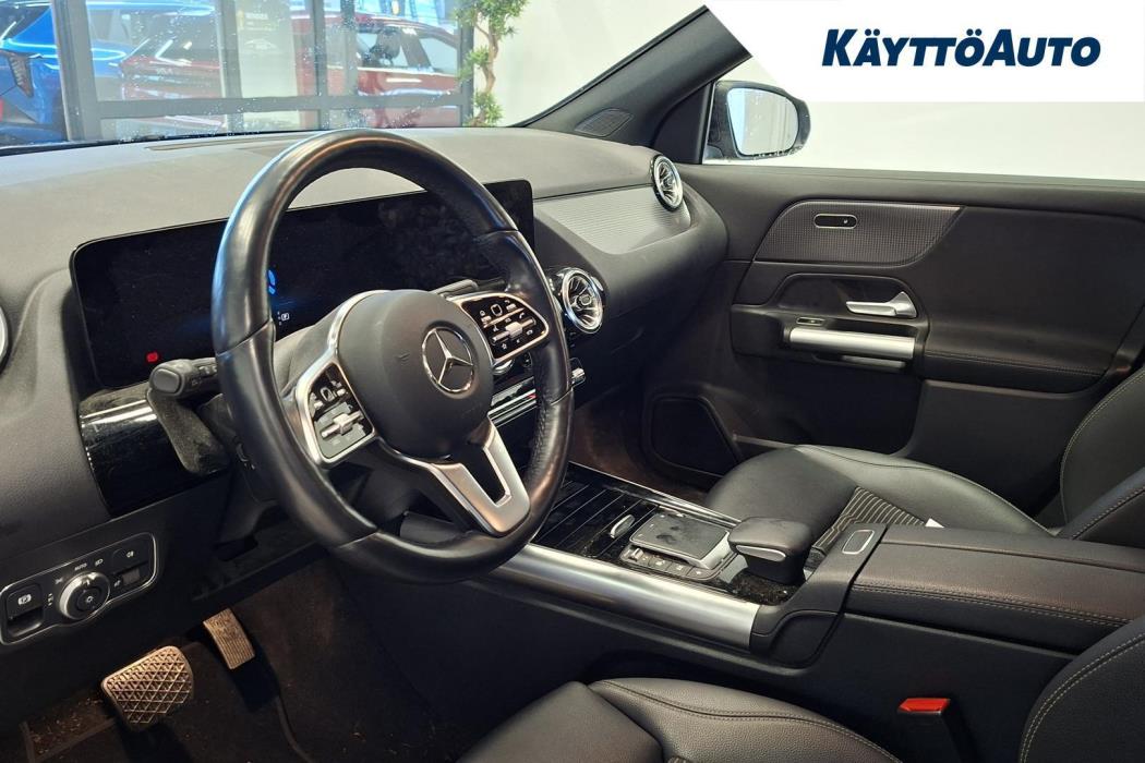 MERCEDES-BENZ EQA 2022