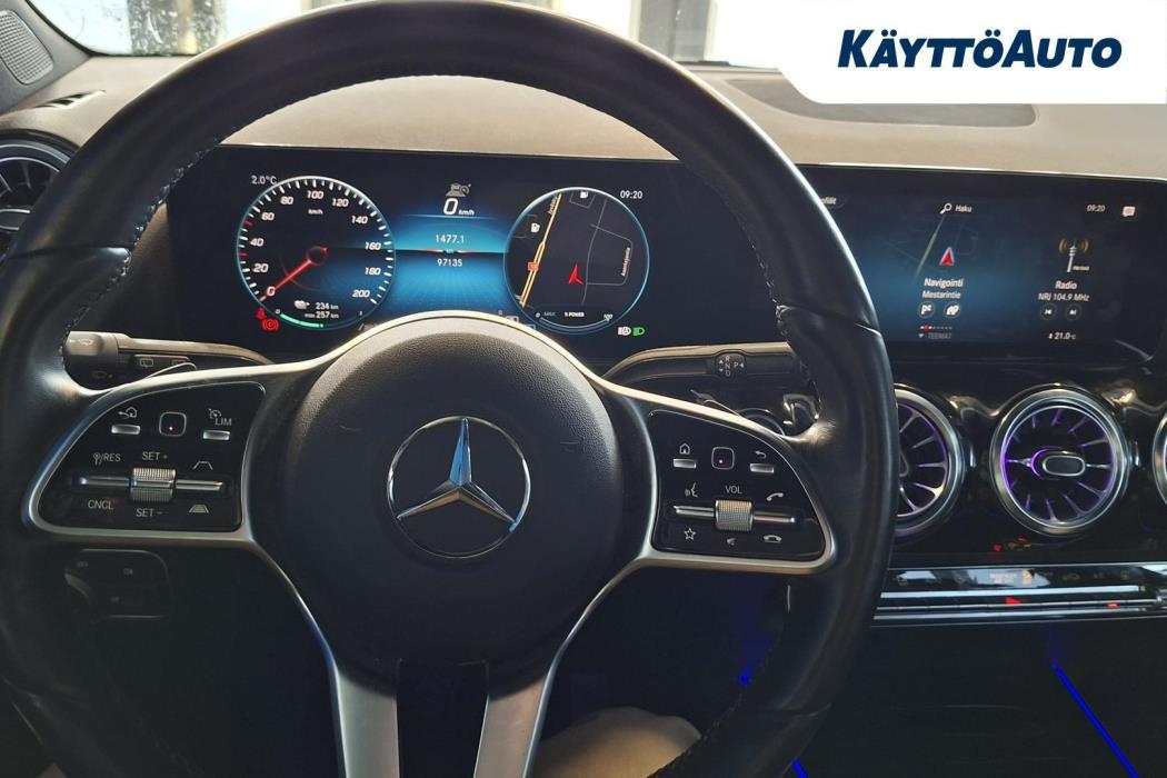 MERCEDES-BENZ EQA 2022