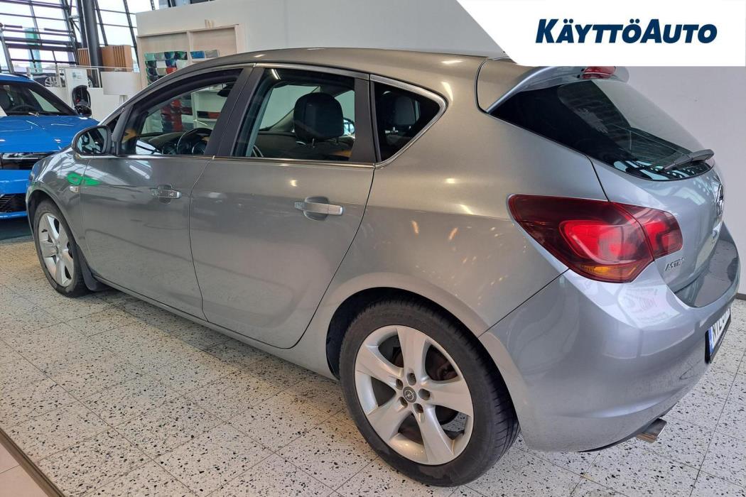 OPEL Astra 2013