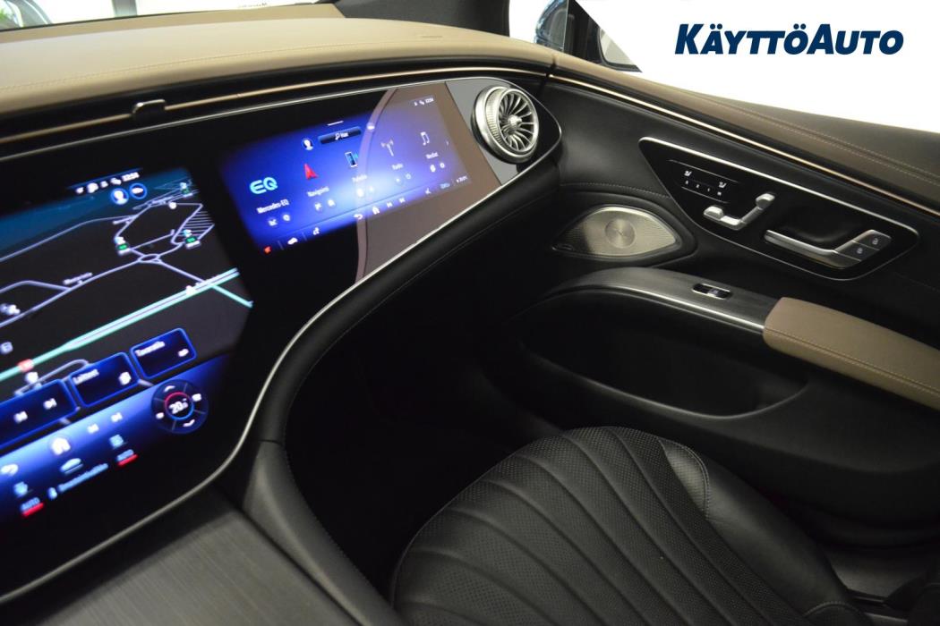 MERCEDES-BENZ EQS 2022