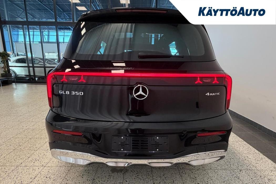 MERCEDES-BENZ GLB 2026