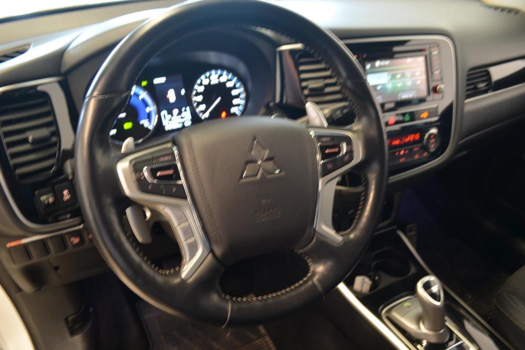 MITSUBISHI Outlander PHEV 2019