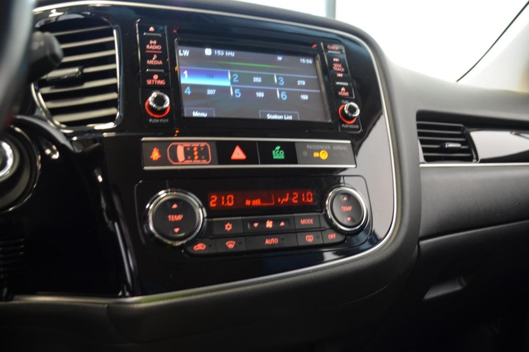 MITSUBISHI Outlander PHEV 2019