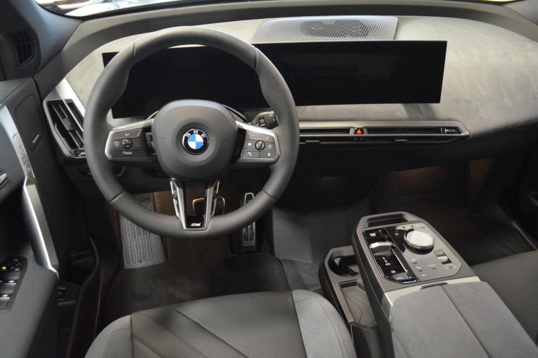 BMW iX 2025