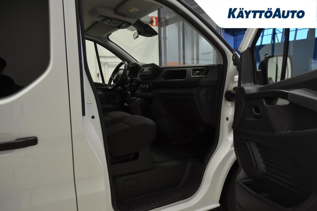 NISSAN Primastar 2023