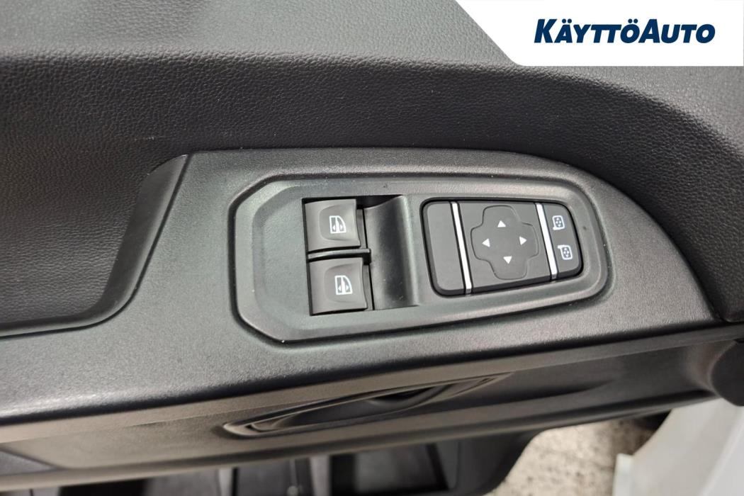 NISSAN Primastar 2023