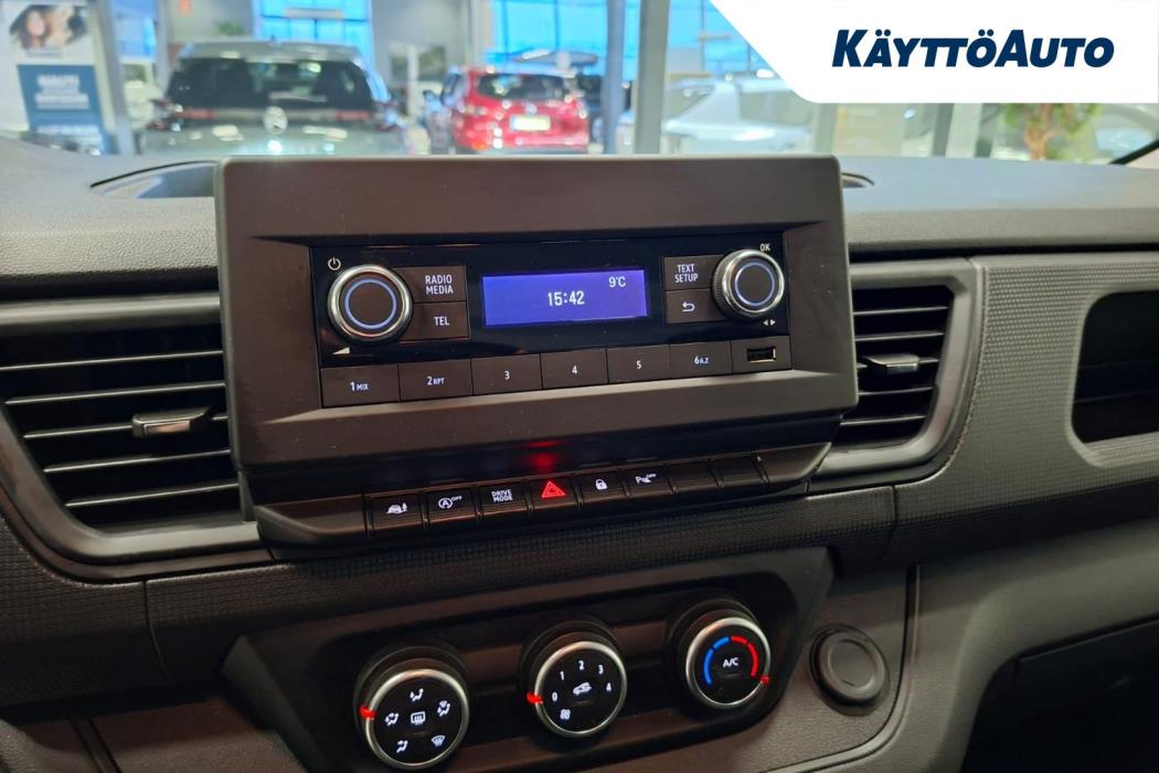 NISSAN Primastar 2023