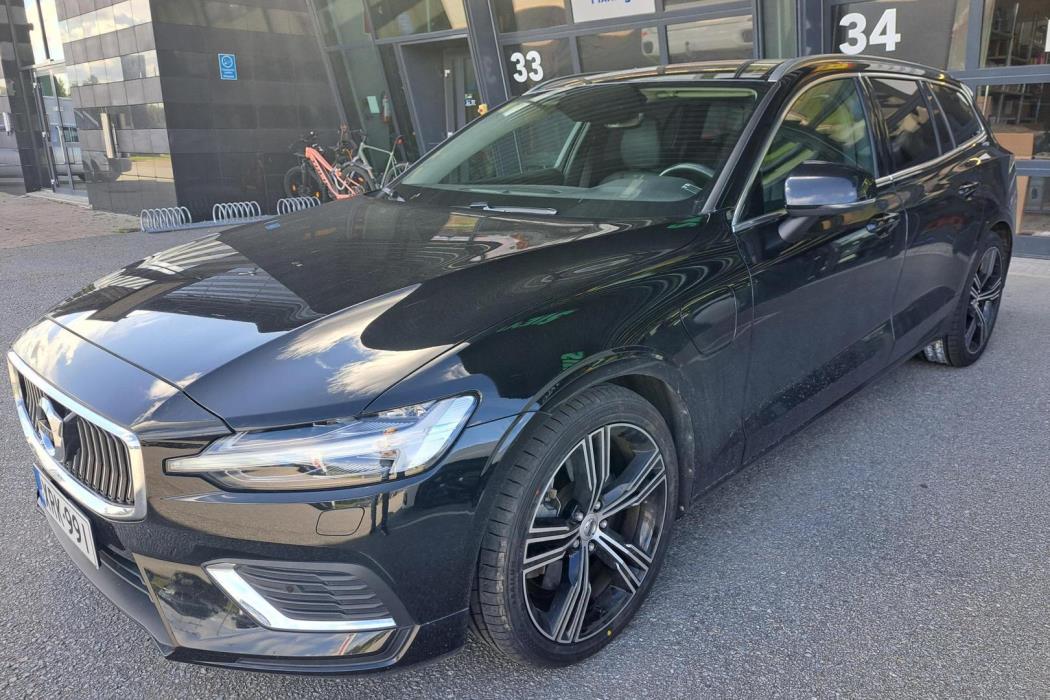 VOLVO V60 2022