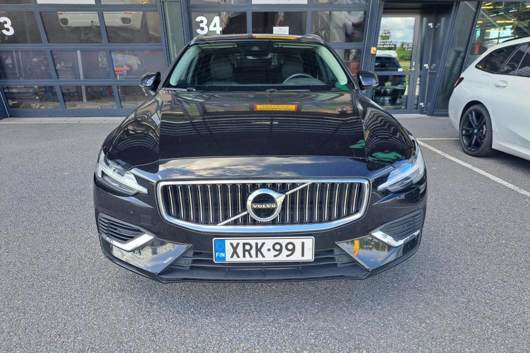 VOLVO V60 2022