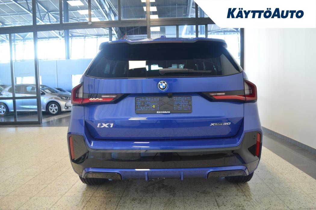 BMW iX1 2026