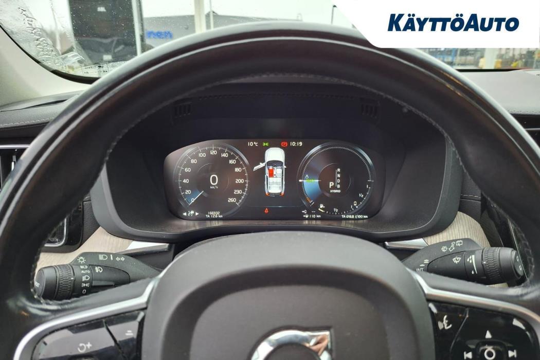 VOLVO XC60 2019
