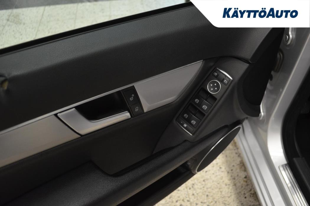 MERCEDES-BENZ C 2012