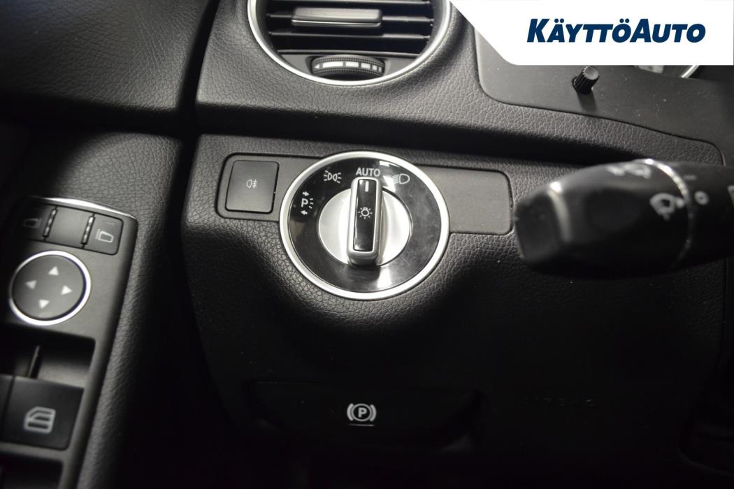 MERCEDES-BENZ C 2012