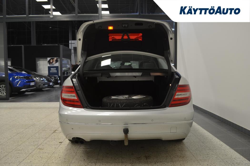 MERCEDES-BENZ C 2012