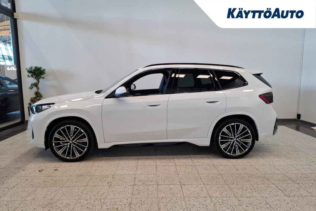 BMW iX1 2026