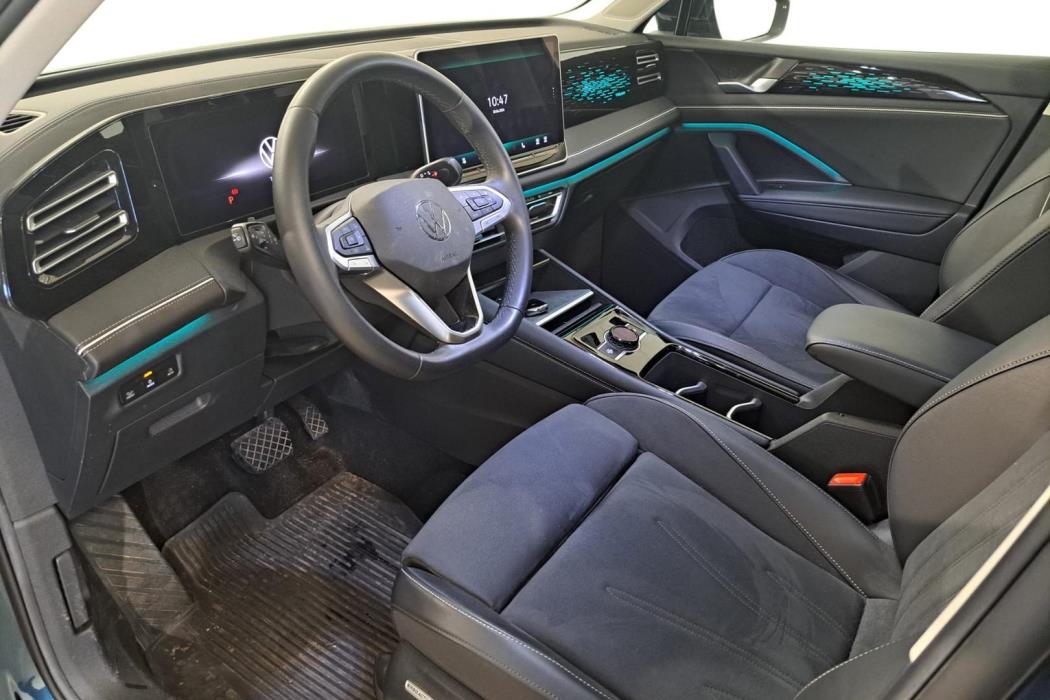 VOLKSWAGEN Tiguan 2024