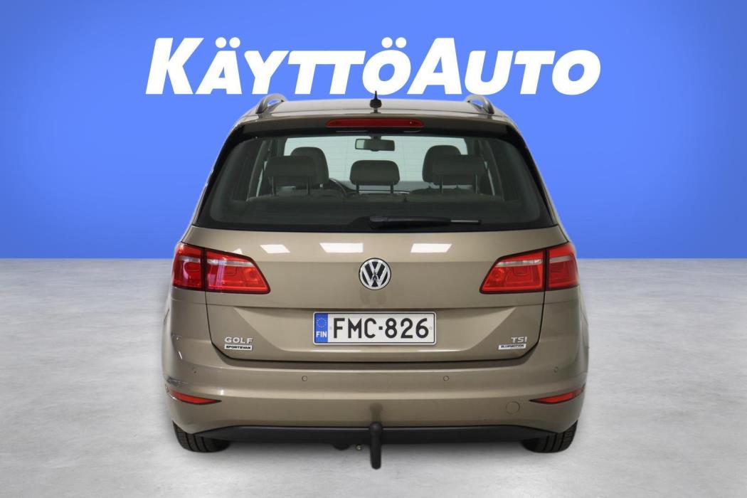 VOLKSWAGEN Golf Sportsvan 2015