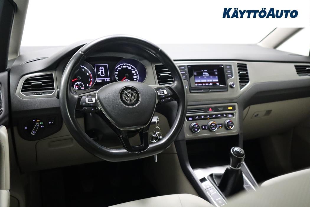 VOLKSWAGEN Golf Sportsvan 2015