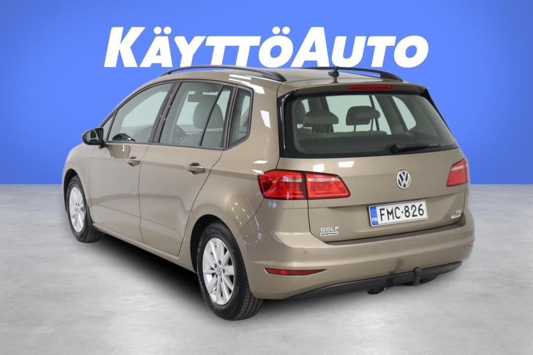 VOLKSWAGEN Golf Sportsvan 2015