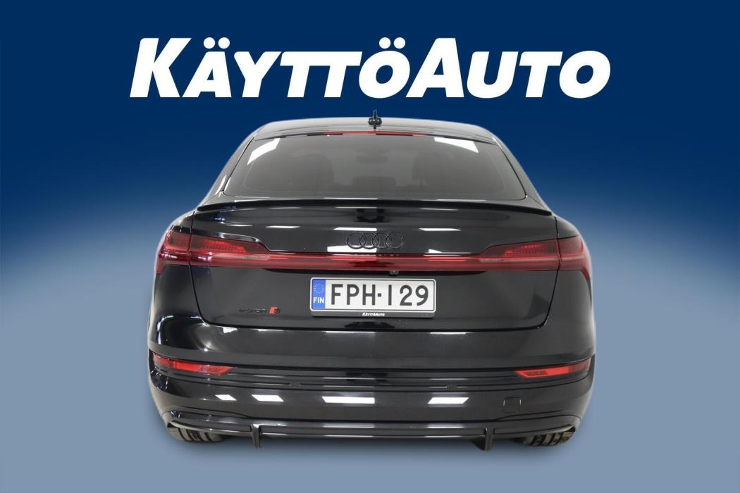 AUDI e-tron 2021