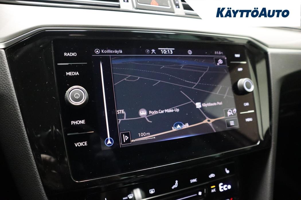 VOLKSWAGEN Passat 2024