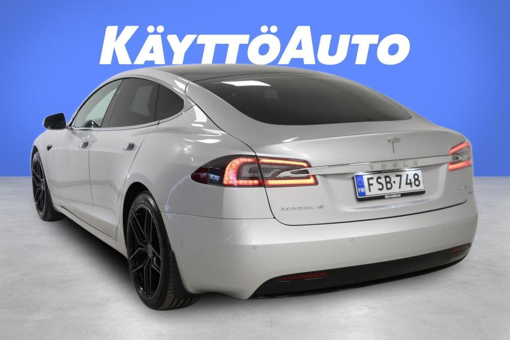 TESLA Model S 2018