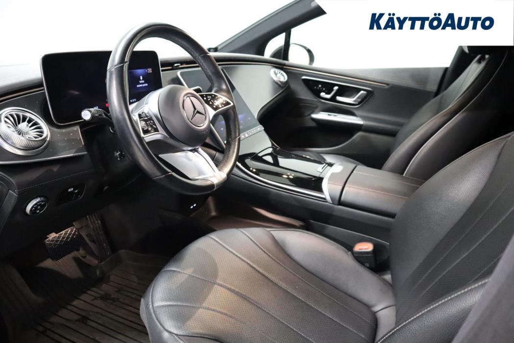 MERCEDES-BENZ EQE 2022