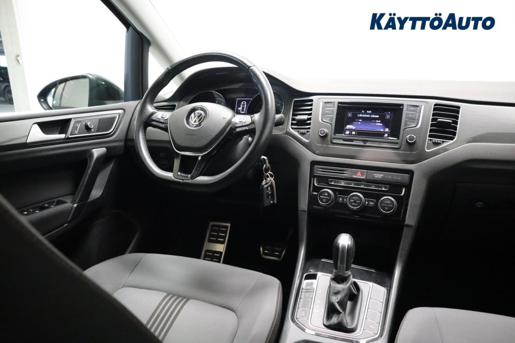 VOLKSWAGEN Golf Sportsvan 2016