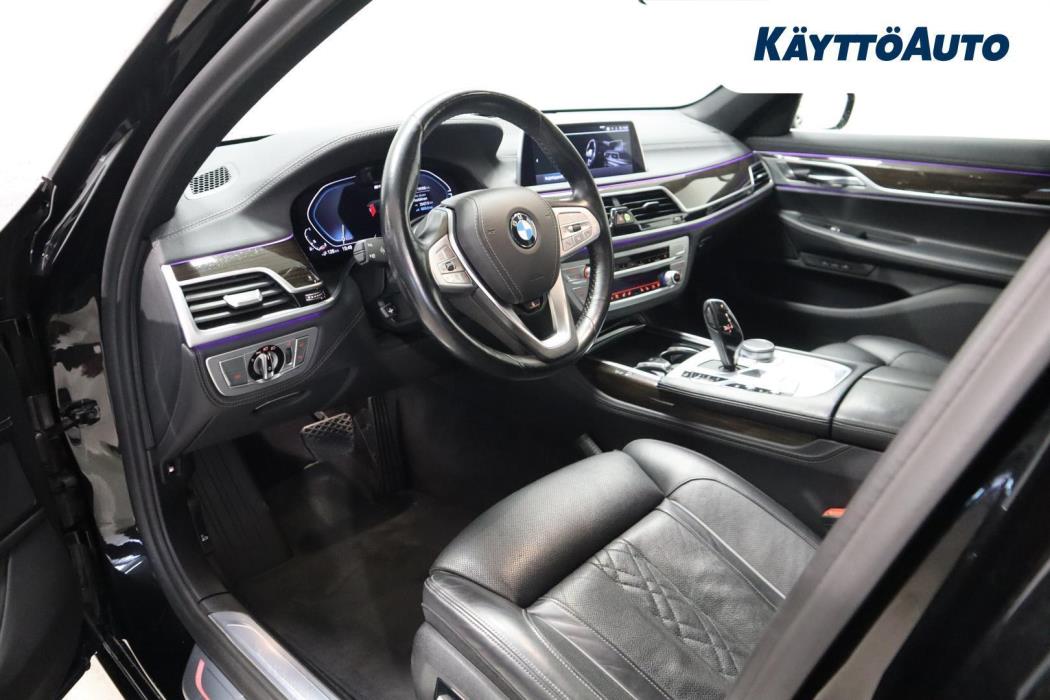 BMW 745 2019