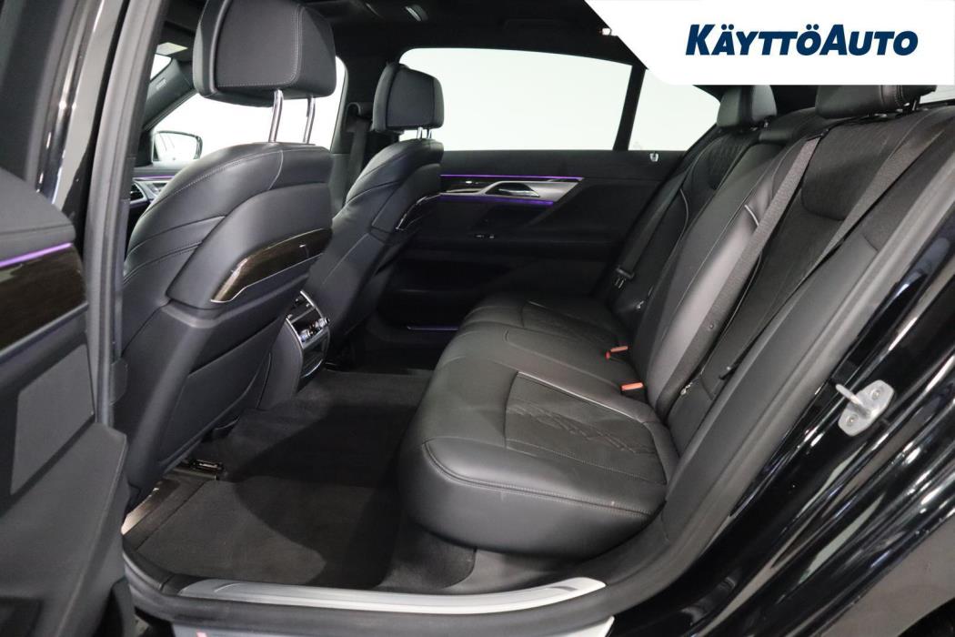 BMW 745 2019