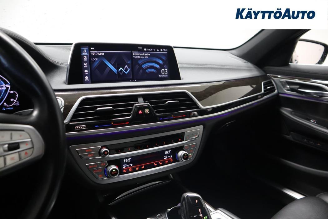 BMW 745 2019