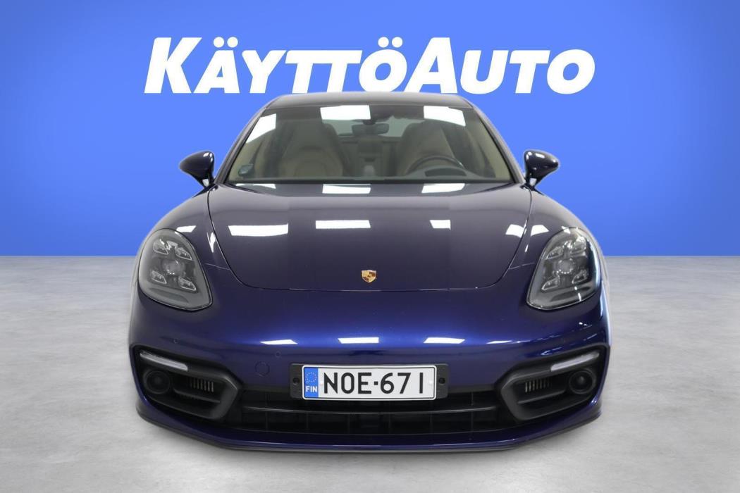 PORSCHE Panamera 2022