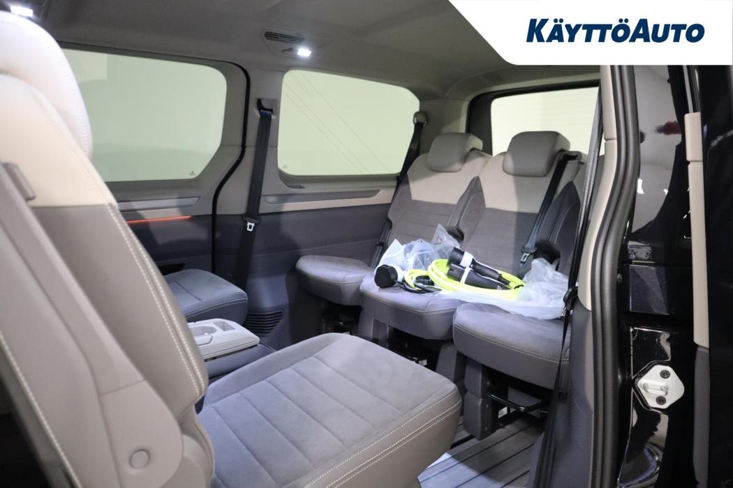 VOLKSWAGEN Multivan 2026