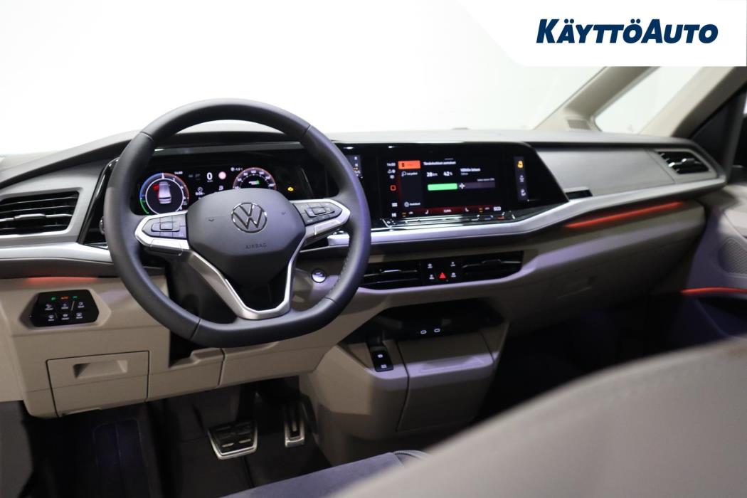 VOLKSWAGEN Multivan 2026