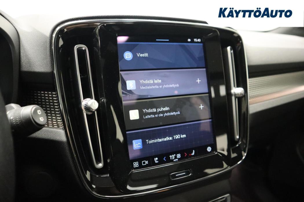 VOLVO XC40 2021