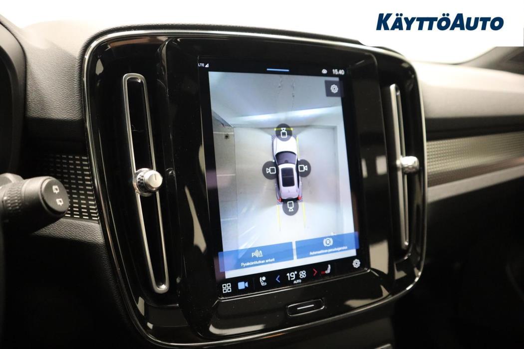 VOLVO XC40 2021