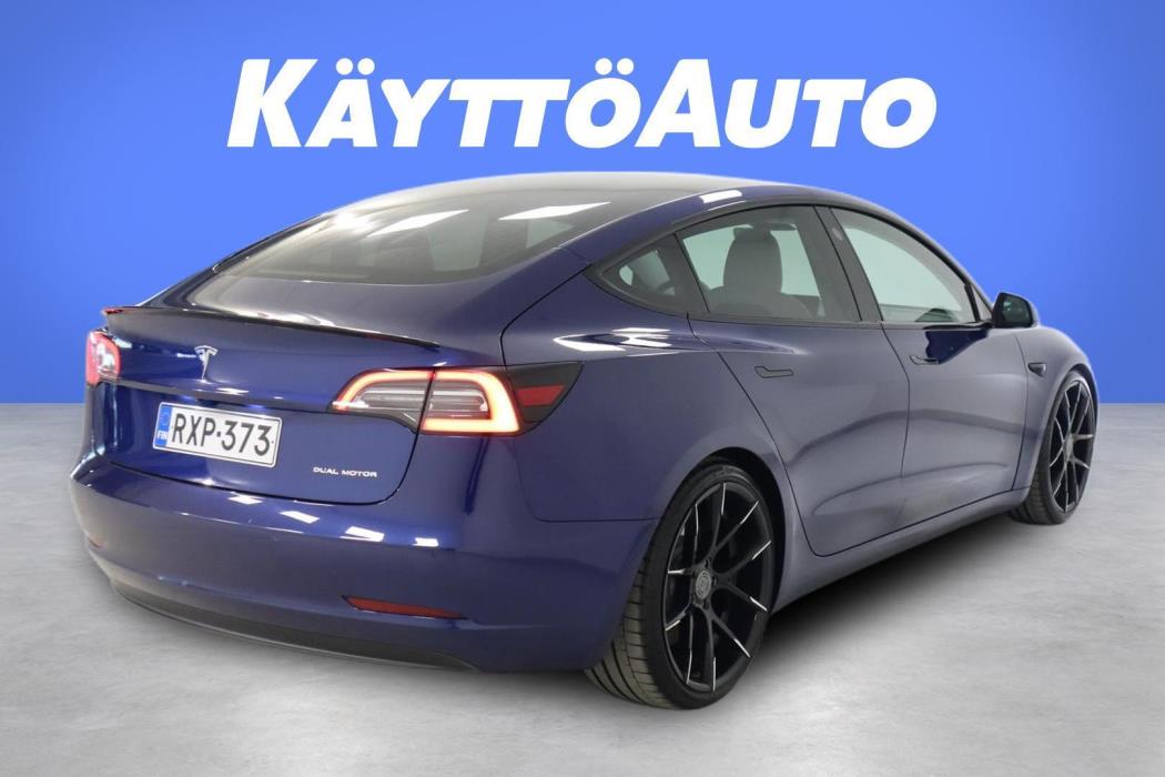 TESLA Model 3 2020