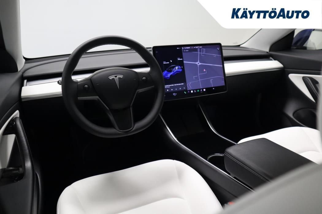 TESLA Model 3 2020
