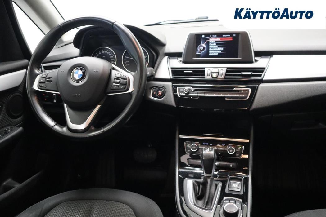 BMW 218 2015