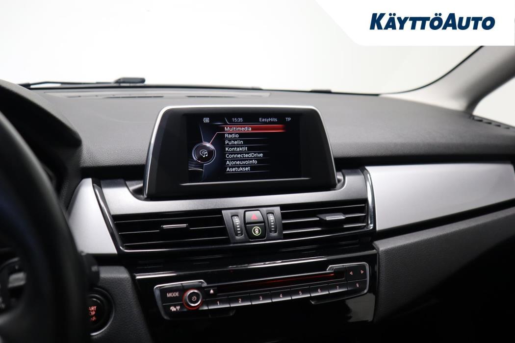 BMW 218 2015