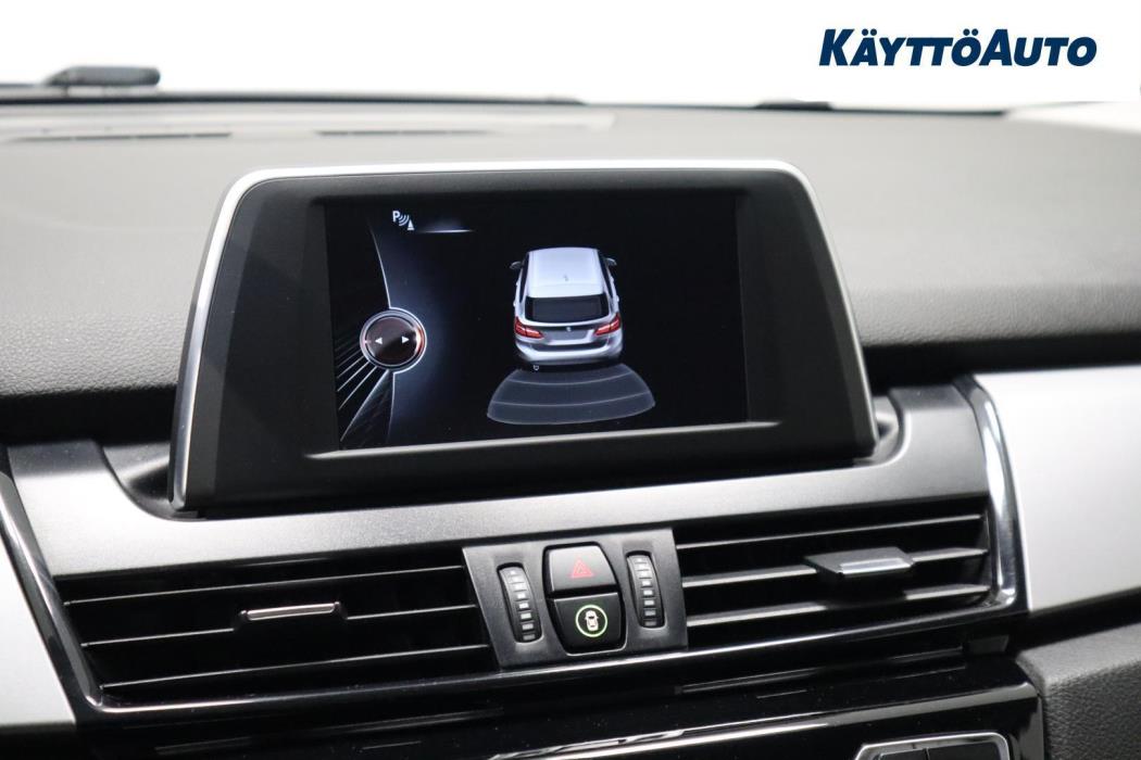 BMW 218 2015