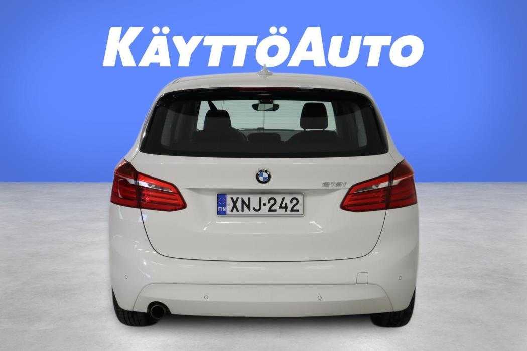BMW 218 2015